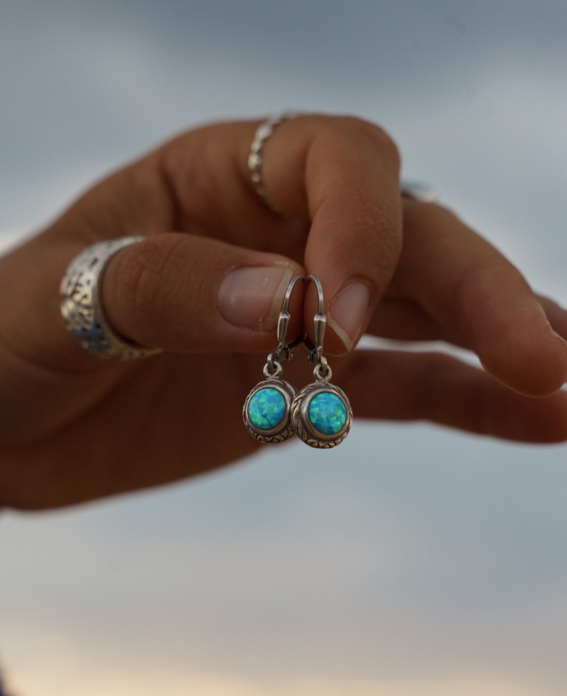 Atoll Clasp Earring - .925 & Blue