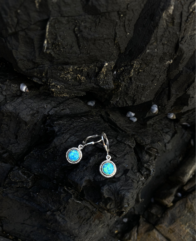 Atoll Clasp Earring - PREORDER for Early October